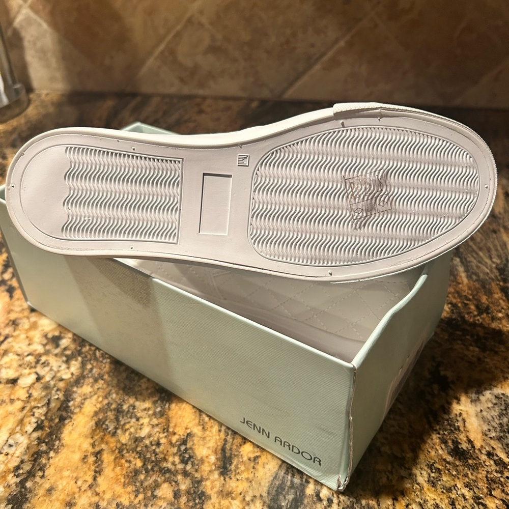 Slip-on sneakers. Diamond print - Picture 2 of 5